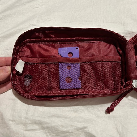 Young Living Zipper Pouch/Roller Ball Kit - Picture 5 of 10